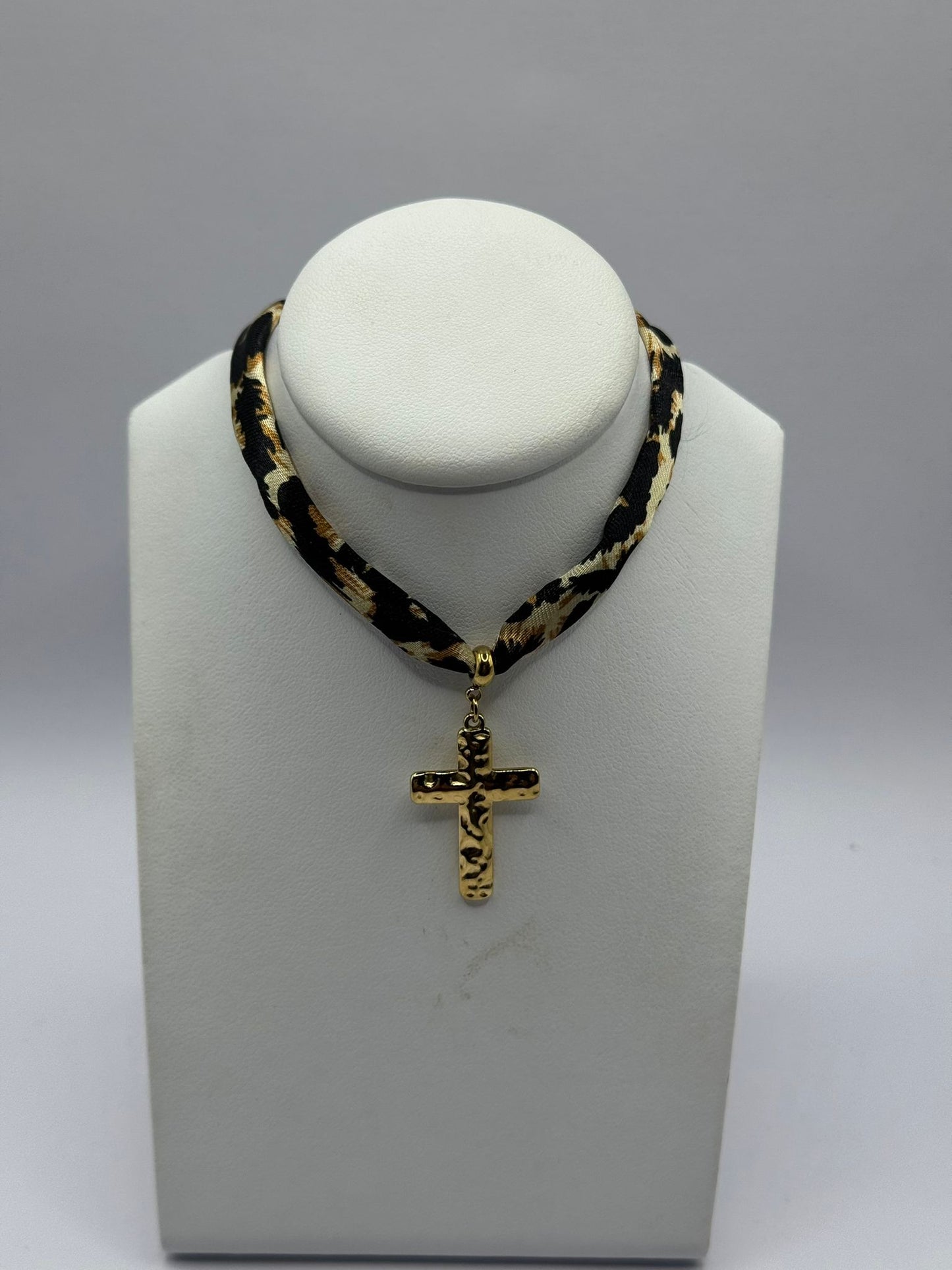 CHOCKER LEOPARD