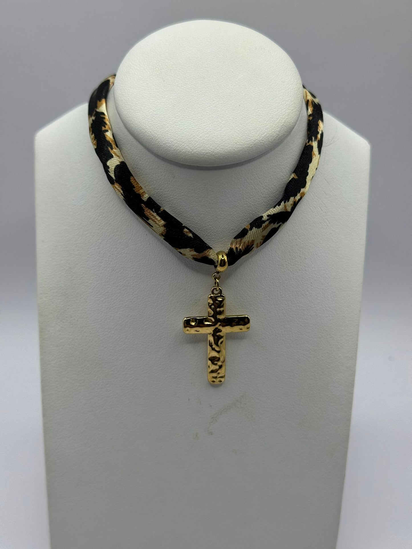 CHOCKER LEOPARD