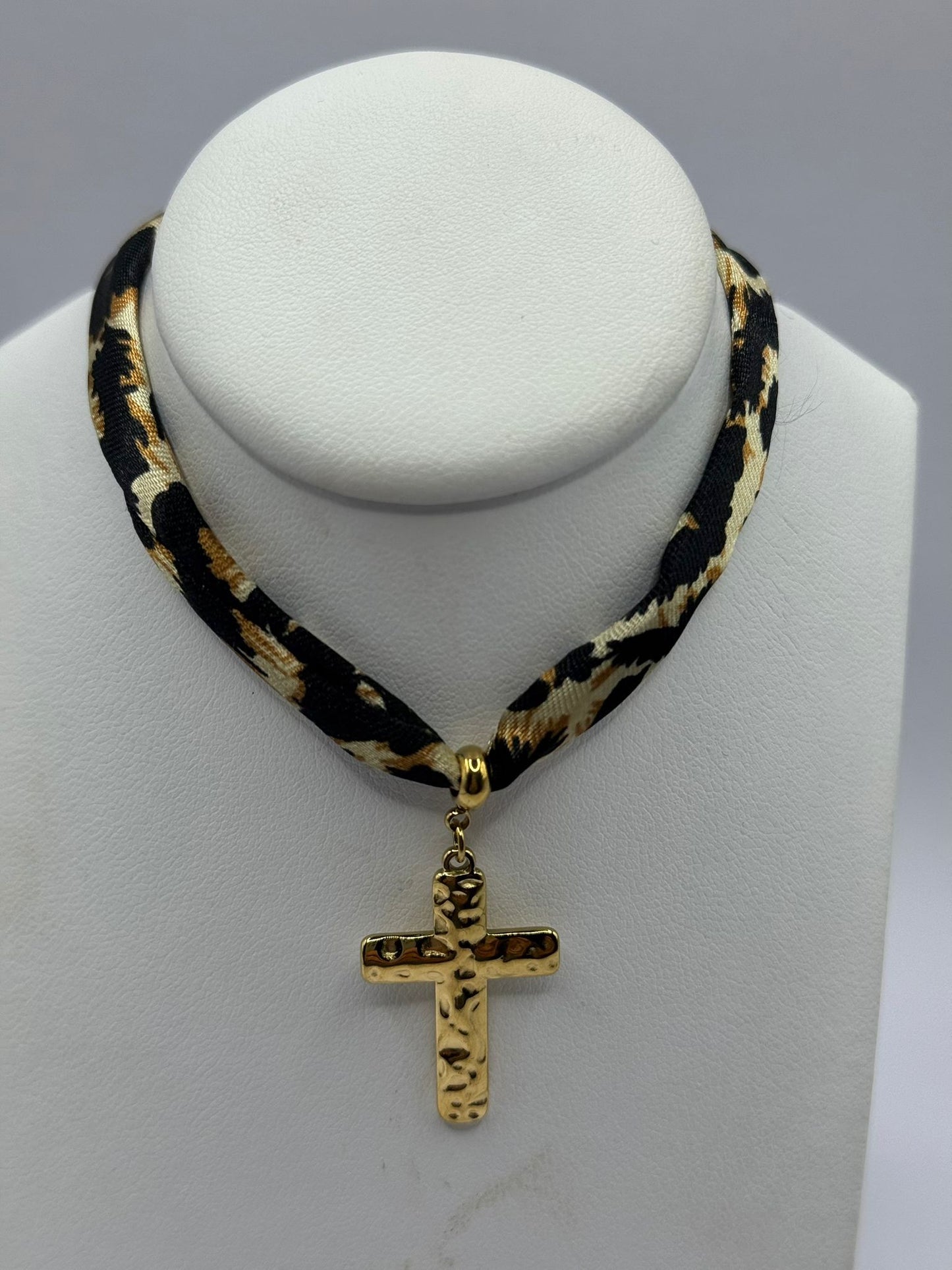 CHOCKER LEOPARD